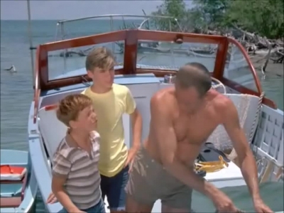 FLIPPER_-_E1X07_COUNTDOWN_FOR_FLIPPER_0503.jpg