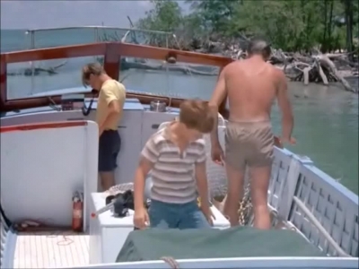 FLIPPER_-_E1X07_COUNTDOWN_FOR_FLIPPER_0615.jpg