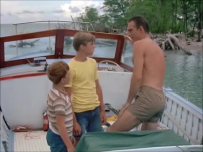 FLIPPER_-_E1X07_COUNTDOWN_FOR_FLIPPER_0817.jpg
