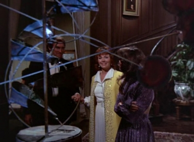 MCMILLAN_AND_WIFE_-_E1X05_THE_FACE_OF_MURDER_050.jpg