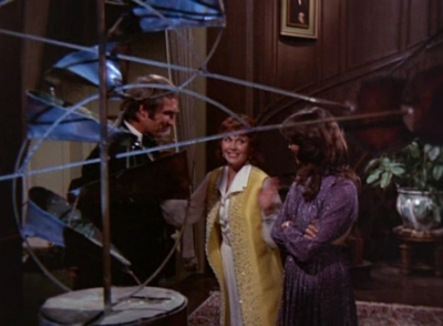 MCMILLAN_AND_WIFE_-_E1X05_THE_FACE_OF_MURDER_072.jpg