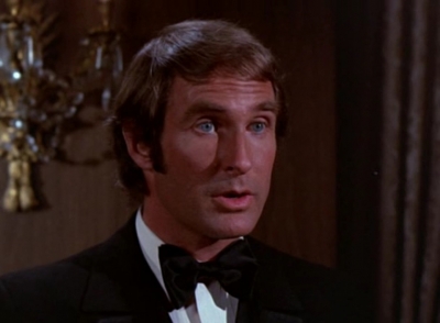 MCMILLAN_AND_WIFE_-_E1X05_THE_FACE_OF_MURDER_125.jpg