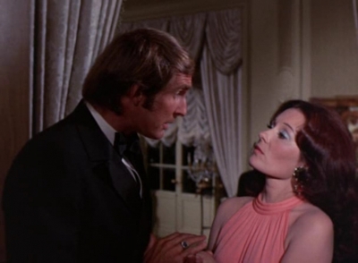 MCMILLAN_AND_WIFE_-_E1X05_THE_FACE_OF_MURDER_200.jpg