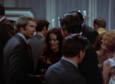 MCMILLAN_AND_WIFE_-_E1X05_THE_FACE_OF_MURDER_237.jpg