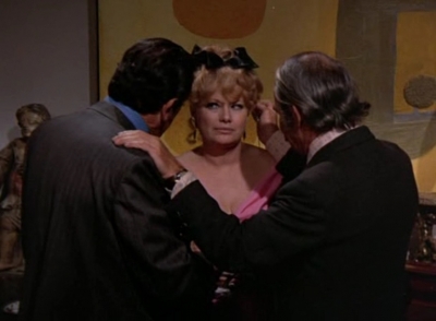 MCMILLAN_AND_WIFE_-_E1X05_THE_FACE_OF_MURDER_245.jpg