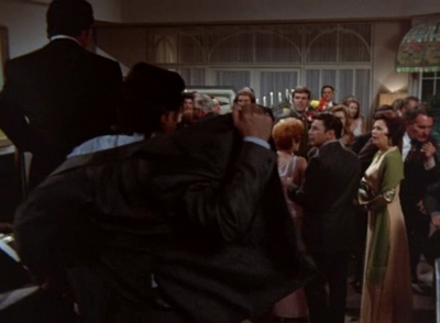 MCMILLAN_AND_WIFE_-_E1X05_THE_FACE_OF_MURDER_349.jpg