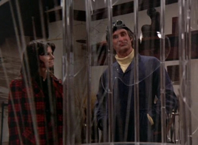 MCMILLAN_AND_WIFE_-_E1X05_THE_FACE_OF_MURDER_453.jpg
