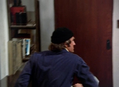 MCMILLAN_AND_WIFE_-_E1X05_THE_FACE_OF_MURDER_573.jpg