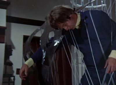 MCMILLAN_AND_WIFE_-_E1X05_THE_FACE_OF_MURDER_625.jpg