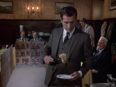 HILL_STREET_BLUES_-_E1X12_I_NEVER_PROMISED_YOU_A_ROSE_MARVIN_040.jpg