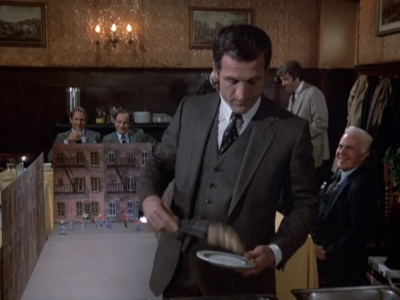 HILL_STREET_BLUES_-_E1X12_I_NEVER_PROMISED_YOU_A_ROSE_MARVIN_043.jpg
