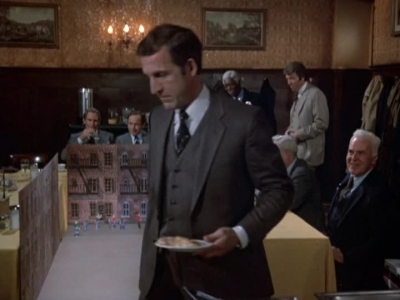HILL_STREET_BLUES_-_E1X12_I_NEVER_PROMISED_YOU_A_ROSE_MARVIN_055.jpg