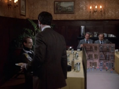 HILL_STREET_BLUES_-_E1X12_I_NEVER_PROMISED_YOU_A_ROSE_MARVIN_057.jpg