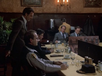 HILL_STREET_BLUES_-_E1X12_I_NEVER_PROMISED_YOU_A_ROSE_MARVIN_079.jpg