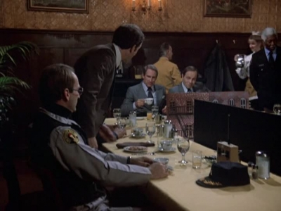 HILL_STREET_BLUES_-_E1X12_I_NEVER_PROMISED_YOU_A_ROSE_MARVIN_087.jpg