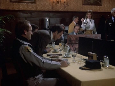HILL_STREET_BLUES_-_E1X12_I_NEVER_PROMISED_YOU_A_ROSE_MARVIN_091.jpg