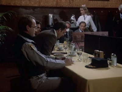 HILL_STREET_BLUES_-_E1X12_I_NEVER_PROMISED_YOU_A_ROSE_MARVIN_094.jpg