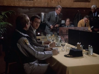 HILL_STREET_BLUES_-_E1X12_I_NEVER_PROMISED_YOU_A_ROSE_MARVIN_159.jpg