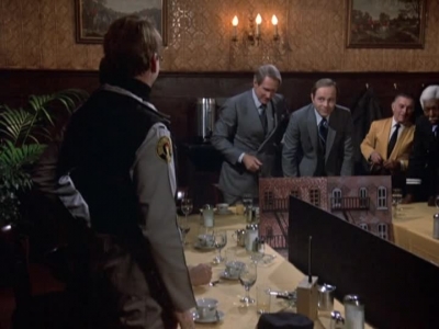 HILL_STREET_BLUES_-_E1X12_I_NEVER_PROMISED_YOU_A_ROSE_MARVIN_210.jpg
