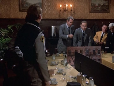 HILL_STREET_BLUES_-_E1X12_I_NEVER_PROMISED_YOU_A_ROSE_MARVIN_212.jpg