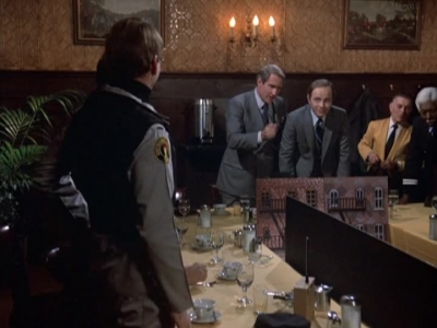 HILL_STREET_BLUES_-_E1X12_I_NEVER_PROMISED_YOU_A_ROSE_MARVIN_213.jpg