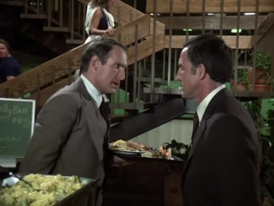 HILL_STREET_BLUES_-_E1X16_JUNGLE_MADNESS_PT_1_577.jpg