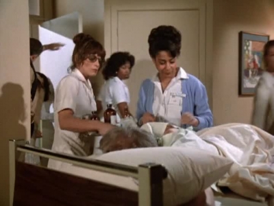 HILL_STREET_BLUES_-_E2X10_THE_SPY_WHO_CAME_IN_FROM_DELGADO_196.jpg