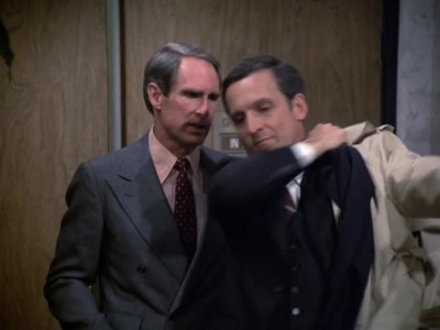 HILL_STREET_BLUES_-_E2X11_FREEDOMS_LAST_STAND_101.jpg