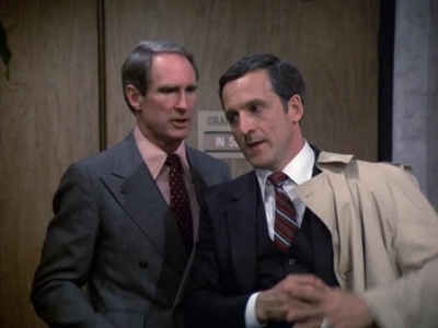 HILL_STREET_BLUES_-_E2X11_FREEDOMS_LAST_STAND_104.jpg