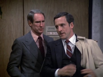 HILL_STREET_BLUES_-_E2X11_FREEDOMS_LAST_STAND_106.jpg