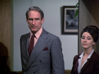 HILL_STREET_BLUES_-_E2X11_FREEDOMS_LAST_STAND_420.jpg