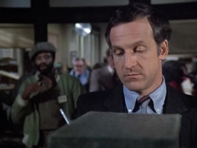 HILL_STREET_BLUES_-_E2X15_SOME_LIKE_IT_HOT_WIRED_003.jpg