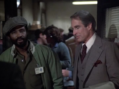 HILL_STREET_BLUES_-_E2X15_SOME_LIKE_IT_HOT_WIRED_058.jpg