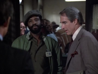 HILL_STREET_BLUES_-_E2X15_SOME_LIKE_IT_HOT_WIRED_065.jpg