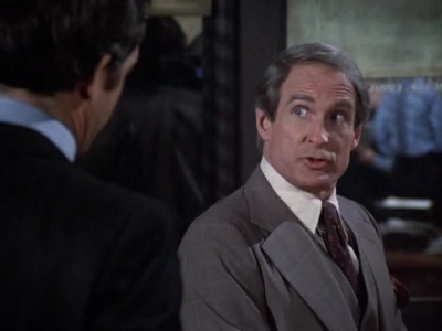 HILL_STREET_BLUES_-_E2X15_SOME_LIKE_IT_HOT_WIRED_152.jpg