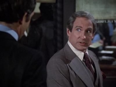 HILL_STREET_BLUES_-_E2X15_SOME_LIKE_IT_HOT_WIRED_164.jpg