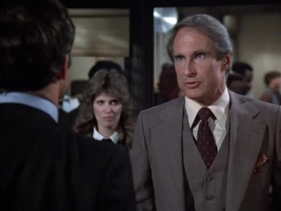 HILL_STREET_BLUES_-_E2X15_SOME_LIKE_IT_HOT_WIRED_325.jpg