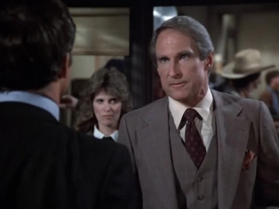 HILL_STREET_BLUES_-_E2X15_SOME_LIKE_IT_HOT_WIRED_327.jpg