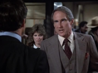 HILL_STREET_BLUES_-_E2X15_SOME_LIKE_IT_HOT_WIRED_328.jpg