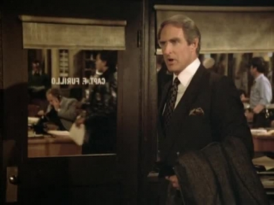 HILL_STREET_BLUES_-_E3X08_REQUIEM_FOR_A_HAIRBAG_113.jpg