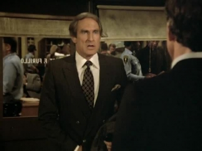 HILL_STREET_BLUES_-_E3X08_REQUIEM_FOR_A_HAIRBAG_150.jpg