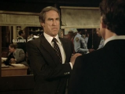 HILL_STREET_BLUES_-_E3X08_REQUIEM_FOR_A_HAIRBAG_175.jpg