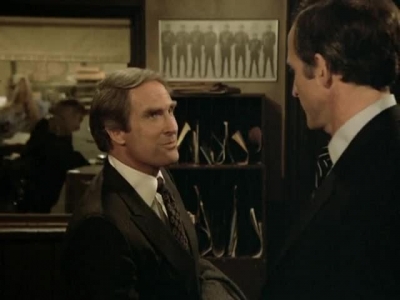 HILL_STREET_BLUES_-_E3X08_REQUIEM_FOR_A_HAIRBAG_238.jpg