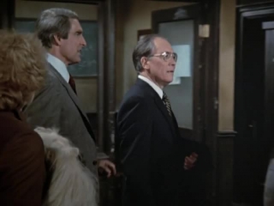 HILL_STREET_BLUES_-_E3X09_A_HAIR_OF_THE_DOG_032.jpg