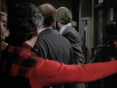 HILL_STREET_BLUES_-_E3X09_A_HAIR_OF_THE_DOG_132.jpg
