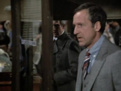 HILL_STREET_BLUES_-_E3X09_A_HAIR_OF_THE_DOG_147.jpg
