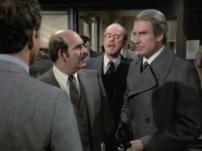 HILL_STREET_BLUES_-_E3X09_A_HAIR_OF_THE_DOG_240.jpg