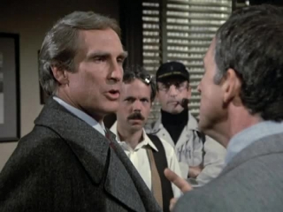 HILL_STREET_BLUES_-_E3X09_A_HAIR_OF_THE_DOG_363.jpg