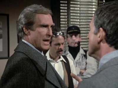 HILL_STREET_BLUES_-_E3X09_A_HAIR_OF_THE_DOG_386.jpg