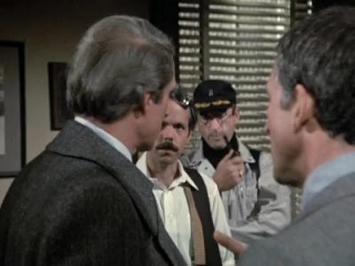 HILL_STREET_BLUES_-_E3X09_A_HAIR_OF_THE_DOG_412.jpg